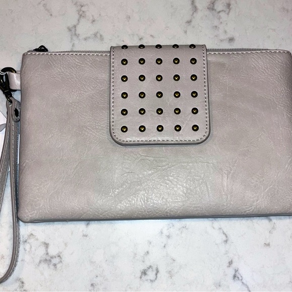 Pretty Simple Riviera Maya Rivet Clutch - Picture 4 of 8